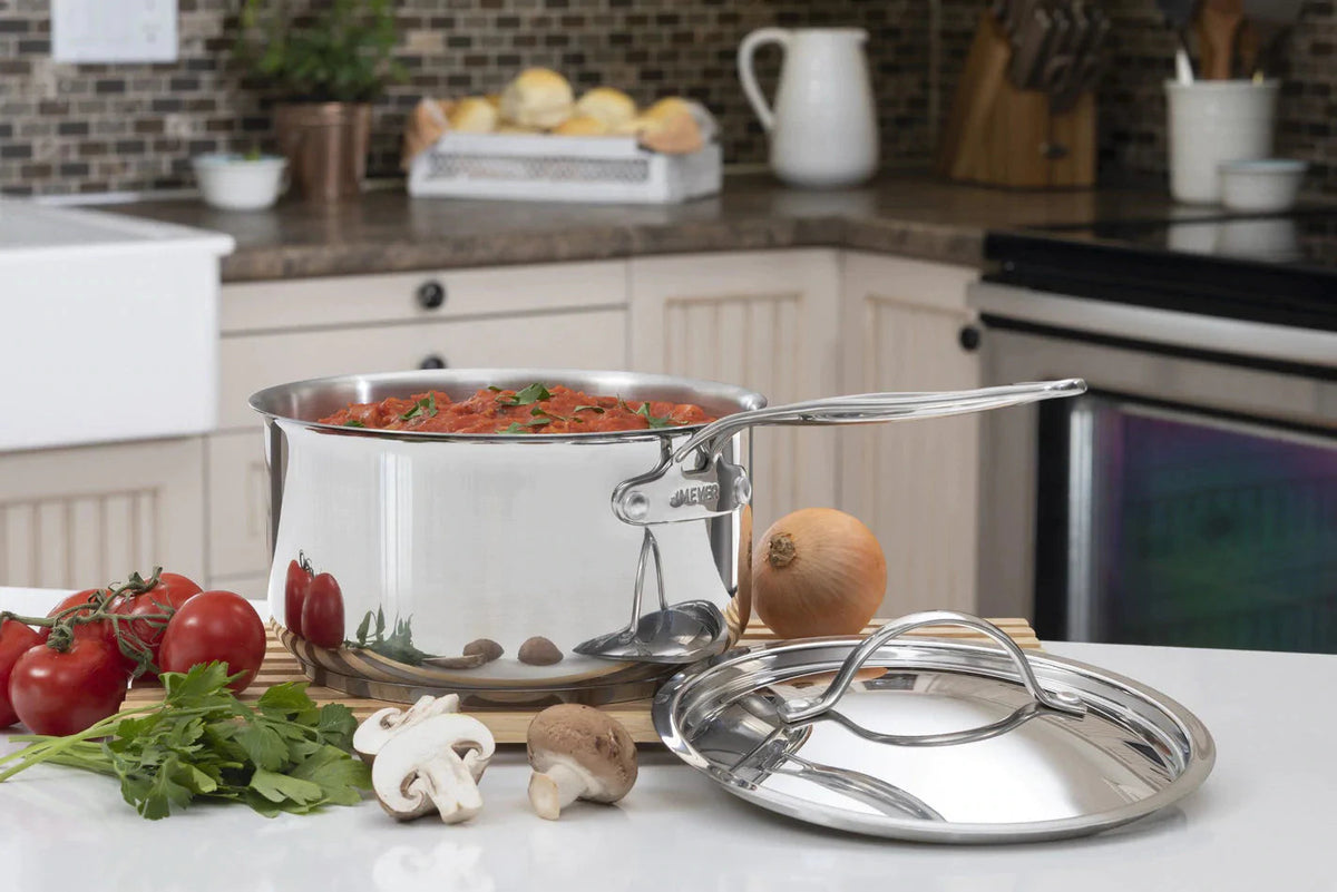 Meyer - 1.5 L Confederation Series Saucepan with Lid - 2406-16-15