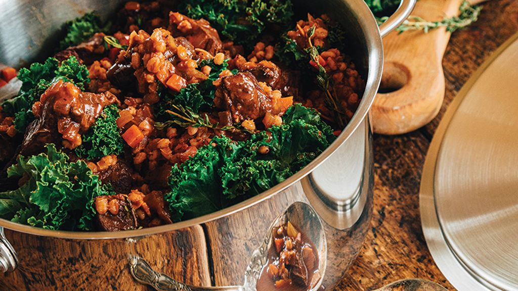 Meyer - 5 L Accolade Series Dutch Oven with Lid - 2207-24-05