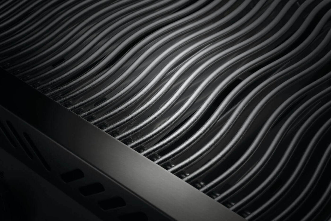Napoleon - Built-In 700 Series 32" Natural Gas Matte Black Grill with Infrared Rear Burner - BIG32RBNMK-1