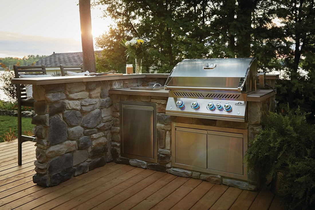 Napoleon - Built-In 700 Series 32" Natural Gas Stainless Steel Grill with Infrared Rear Burner - BIG32RBNSS-1