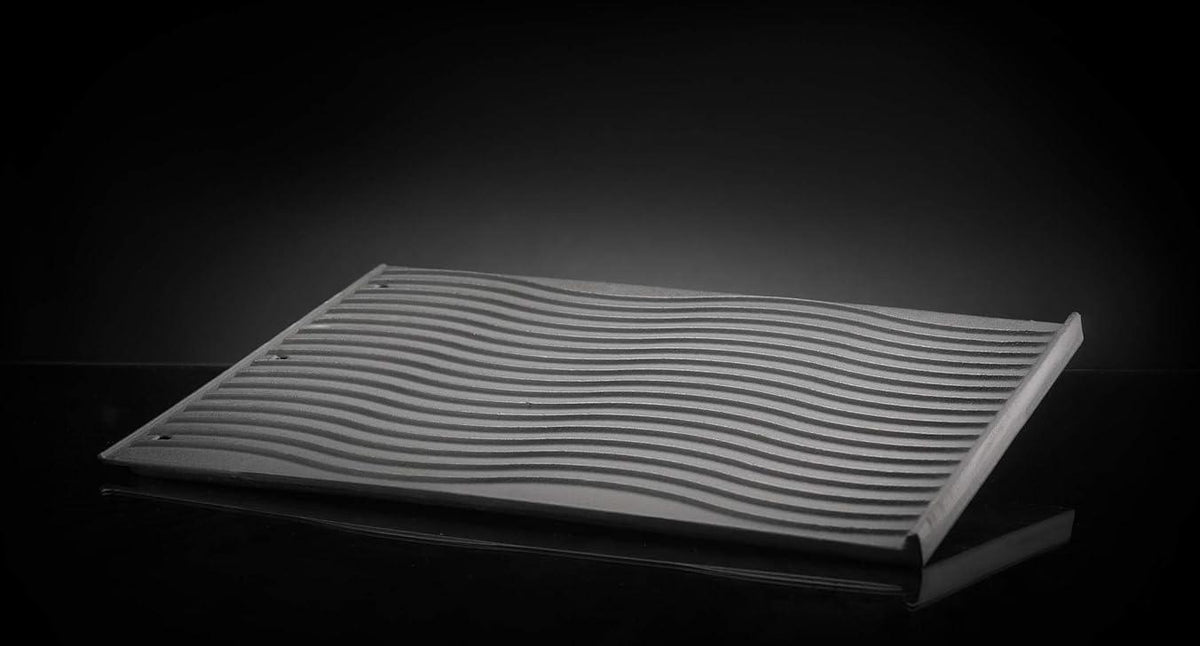 Napoleon - Cast Iron Reversible Griddle for Rogue® 425 / 625 and Freestyle Model Grills - 56425
