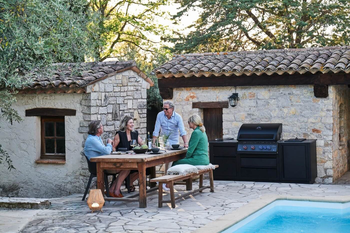 Napoleon - OASIS™ 301 Bundle, Built-In 700 Series 32 with Infrared Rear Burner Natural Gas, Matte Black - ODK301-BIG32RBNMK-1