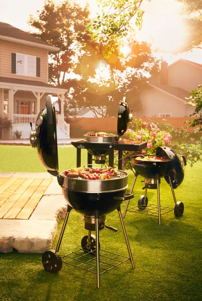 Napoleon - PRO22 Charcoal Kettle Grill, Black - PRO22K-LEG-3