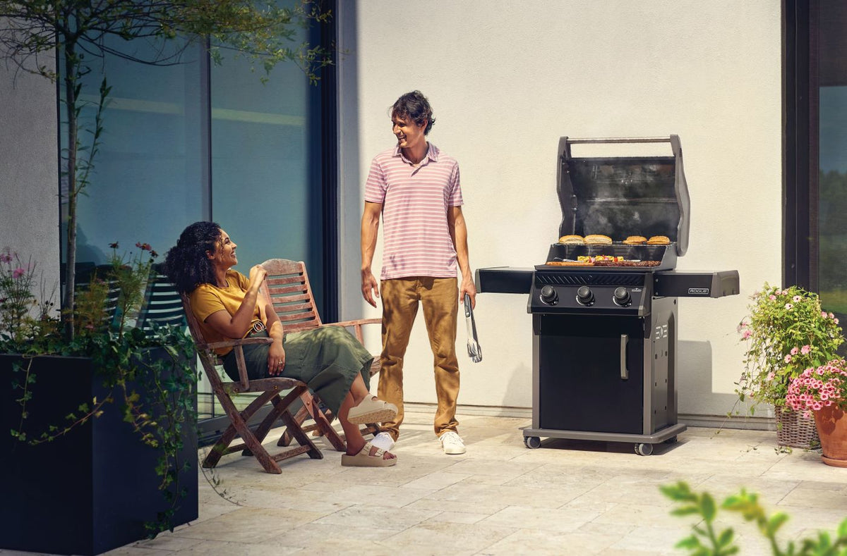 Napoleon - Rogue® 425 Natural Gas Grill, Black - R425NK-2