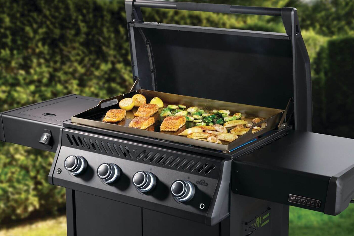 Napoleon - Rogue® PRO Phantom 30 Inch Griddle, Rust-Resistant Stainless Steel Cooktop, Natural Gas - RP30FTNK-PHM