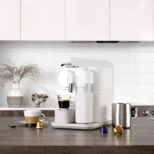Nespresso - White Gran Lattissima Espresso Machine by De’Longhi - EN640WCA