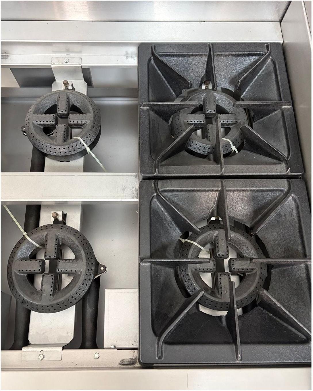 Noriota - 24" Commercial Gas Range with 4 Burners and Oven - NR24 - ETA MID AUGUST