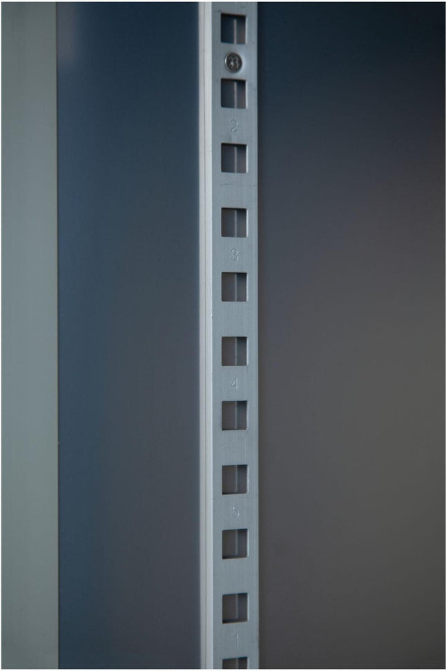 Noriota - 27.2" 1 Solid Door Commercial Reach-In Freezer - NF23