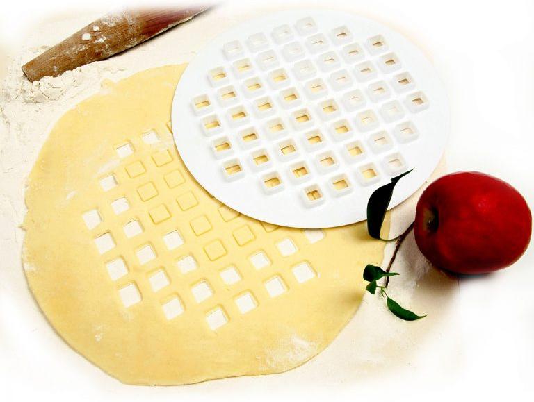 Norpro - 10" Lattice Pie Top Cutter - 3258