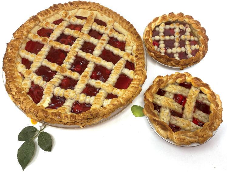 Norpro - Silicone Pie Edge Mold with Scraper - 3238