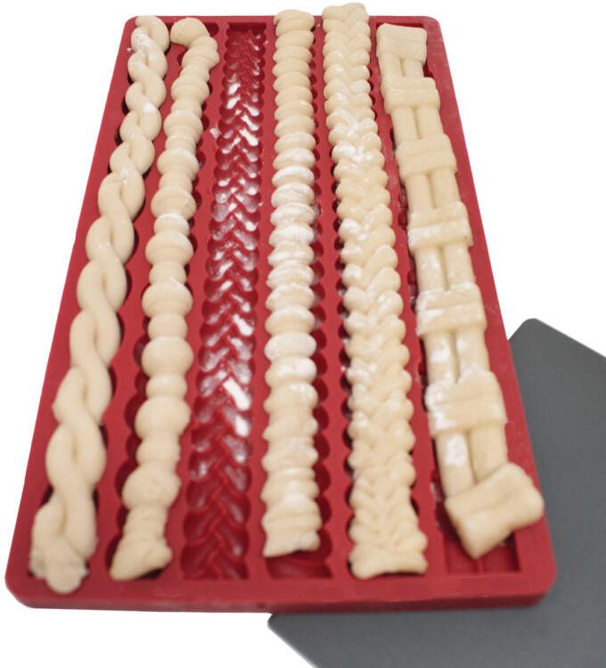 Norpro - Silicone Pie Edge Mold with Scraper - 3238
