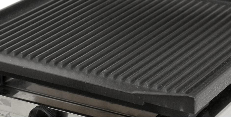 Omcan - 10" x 14" Single Panini Grill with Grooved Surfaces - 11377