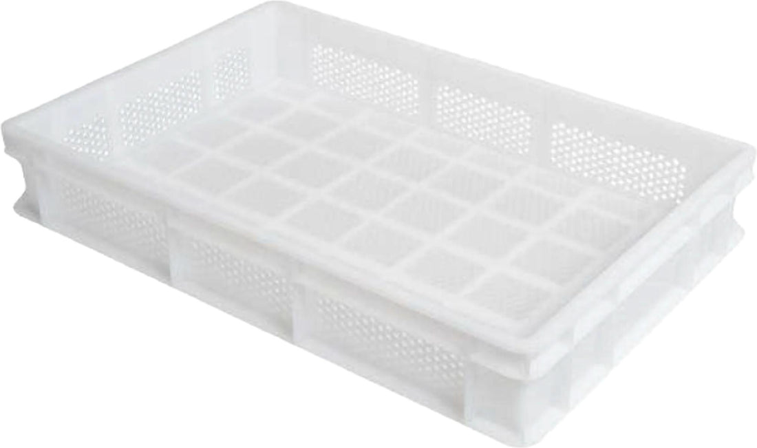 Omcan - 23.6” x 15.7” x 3.9″ Polypropylene Pasta Tray with Solid Base and Perforated Sides, Pack of 6 - 81142