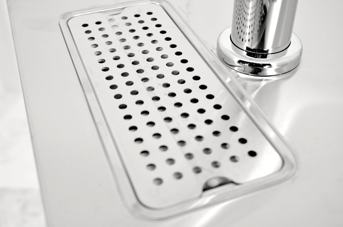 Omcan - 24″ 6.5 Cu.Ft. Single Solid Door Kegerator / Beer Dispenser With 1 Tap - 50066