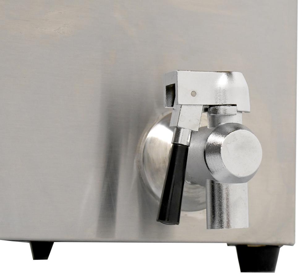 Omcan - 25 lbs Oil Capacity Countertop Electric Fryer - 48522