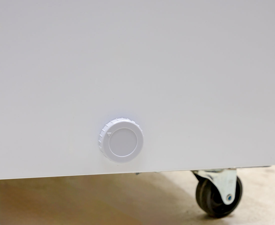 Omcan - 5.3 Cu.Ft Ice Cream Chest Freezer With Flat Glass Top - 45291