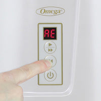 Omega - White 365 Vertical Cold Press Masticating Juicer - JC3000WH13