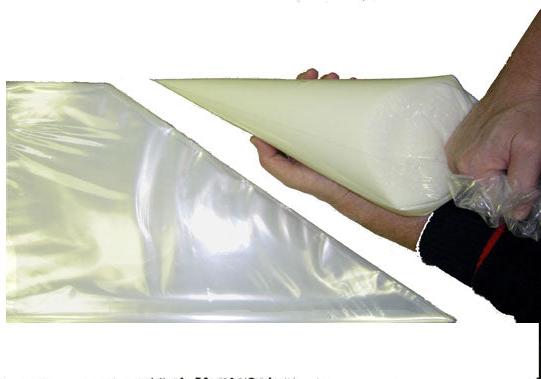 Regency Wraps - 12" Heavy Weight Disposable Pastry Bags, Pack of 100 - RW1075-12