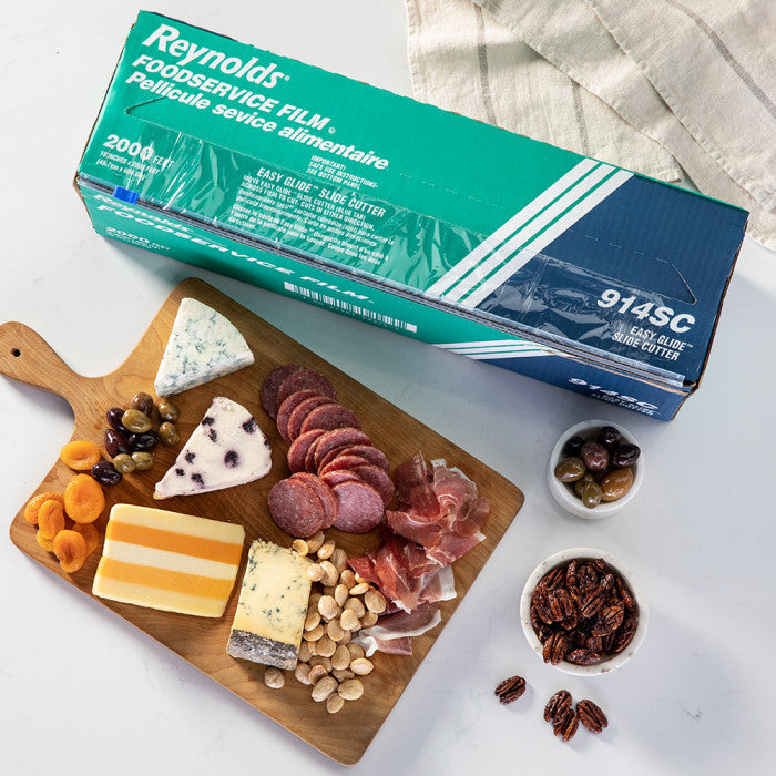 Reynolds Wrap - 18" x 2000ft Food Service Plastic Film Wrap with Slide Cutter, 2000ft/rl - 914SC