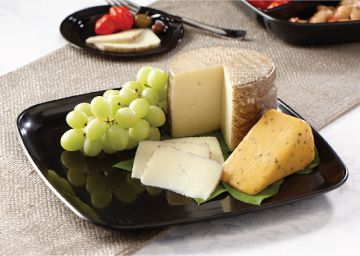 Sabert - Mozaïk Black PP 14" Square Platter with Clear Dome Lid, 25/Cs - C9314