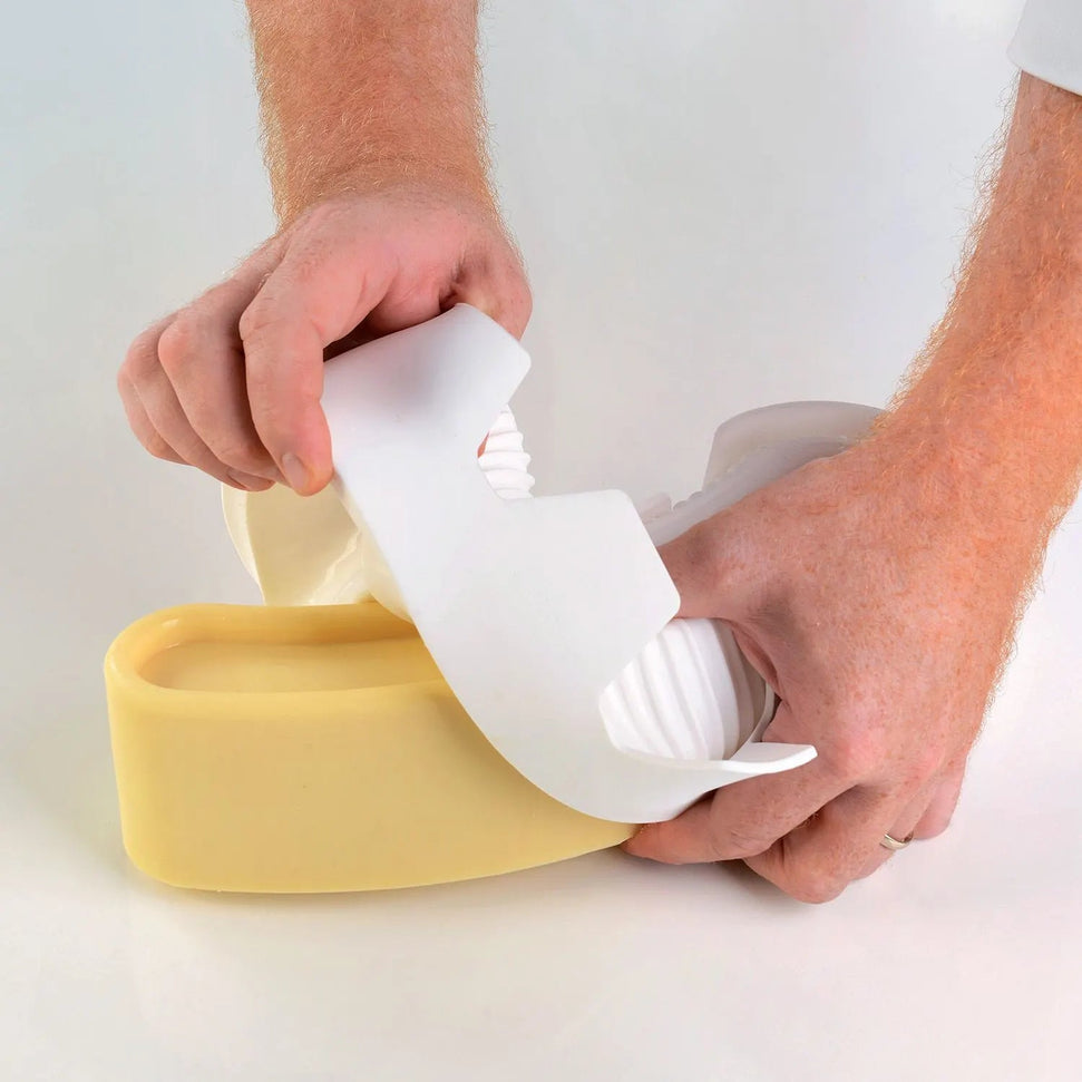 Silikomart - Individual 3-Piece Silicone Baking Mold Set with Plastic Support - STELLA DELCIRCO