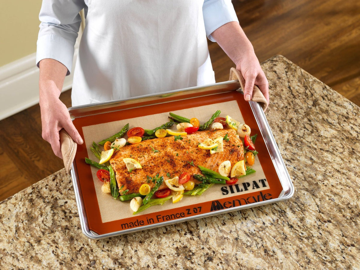 Silpat - 8-1/4" x 11-3/4" Cookie Baking Mat - 232