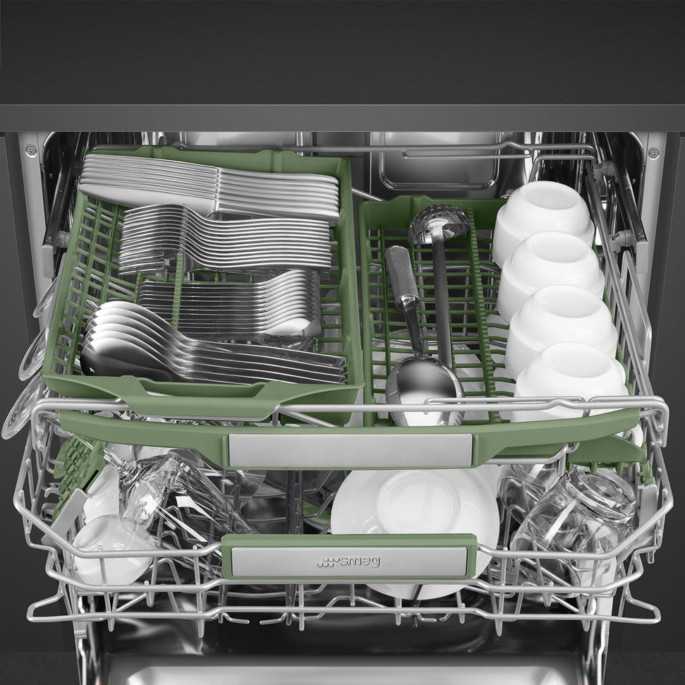Smeg - 24" Panel Ready Fully Integrated Built-in Dishwasher with 16 Place Setting Capacity - DW8630