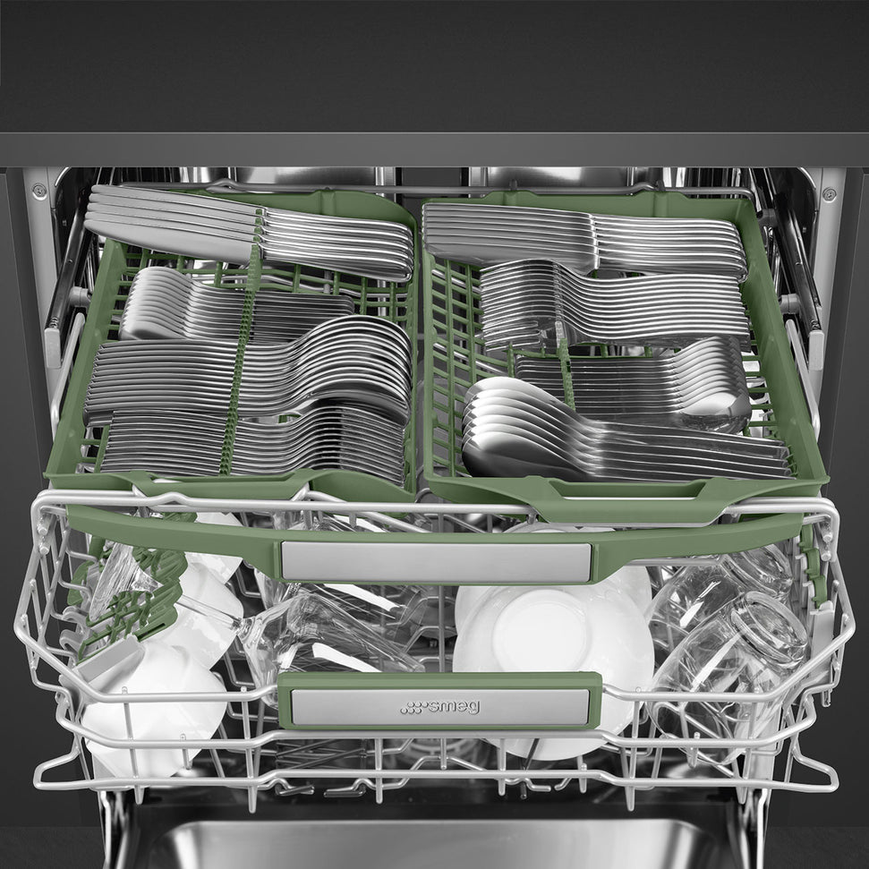 Smeg - 24" Panel Ready Fully Integrated Built-in Dishwasher with 16 Place Setting Capacity - DW8630