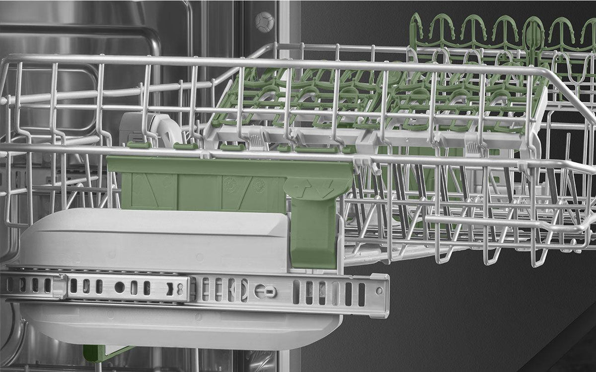 Smeg - 24" Panel Ready Fully Integrated Built-in Dishwasher with Orbital Wash System - DW8620