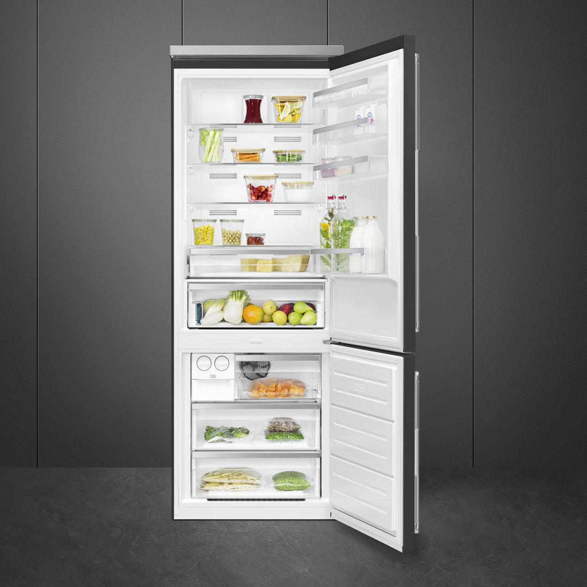 Smeg - 27" Bottom Mount Black Matte Right Hinge Fridge with Pro Handles - BM27URMB