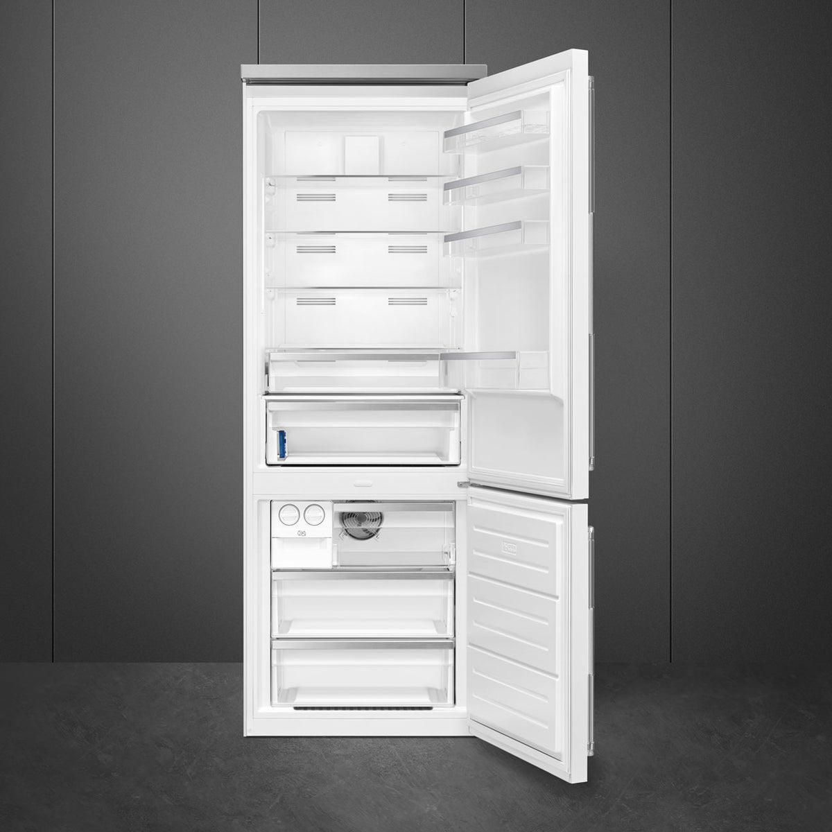 Smeg - 27" Bottom Mount White Matte Right Hinge Fridge with Pro Handles - BM27URMW