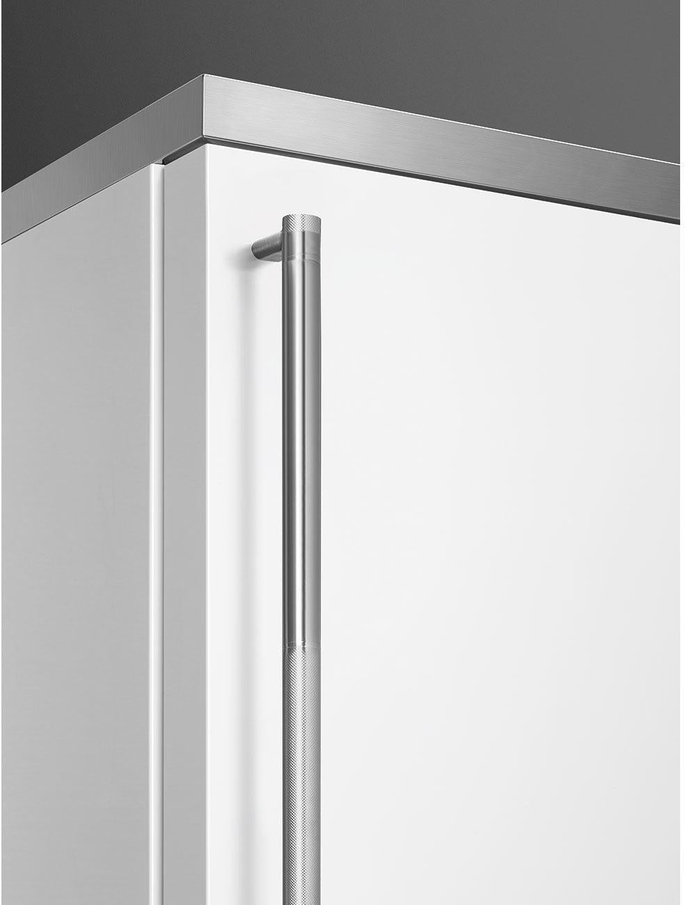 Smeg - 27" Bottom Mount White Matte Right Hinge Fridge with Pro Handles - BM27URMW