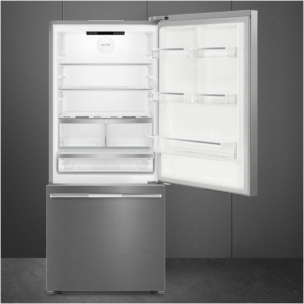 Smeg - 30" Bottom Mount Freestanding Fridge with Auto Ice - BM30URXI