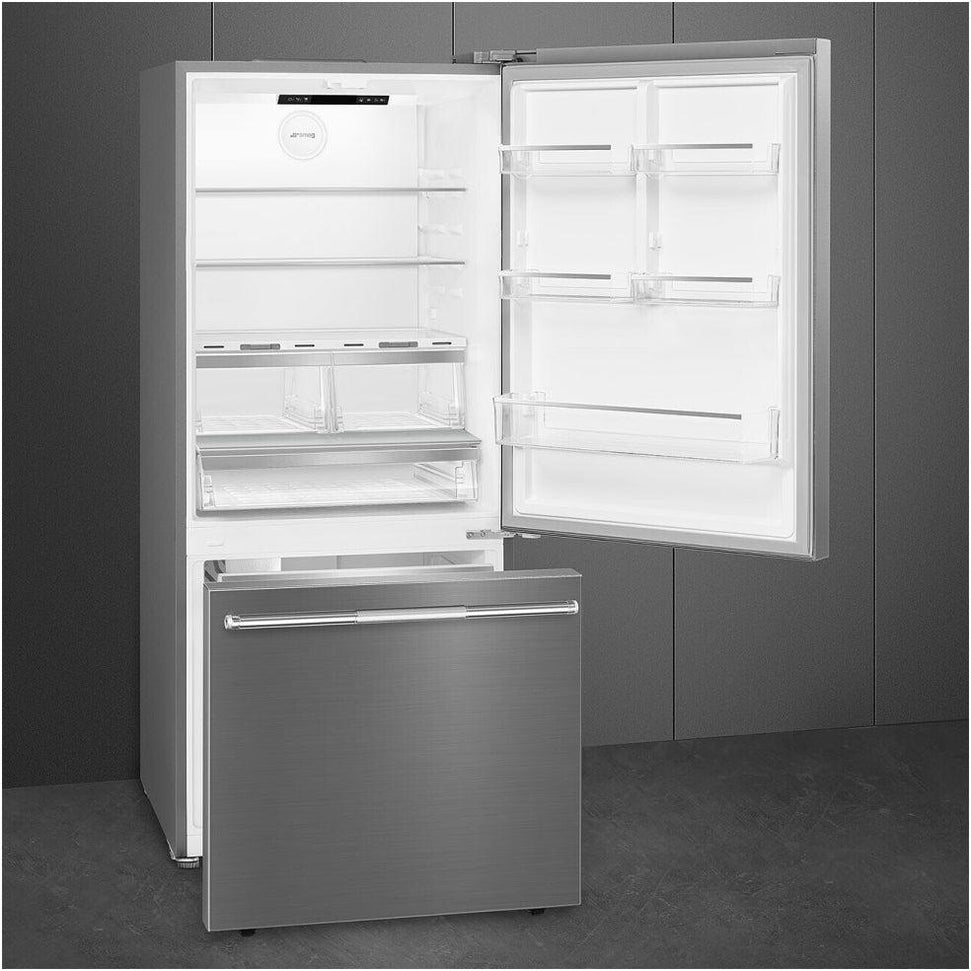 Smeg - 30" Bottom Mount Freestanding Fridge with Auto Ice - BM30URXI