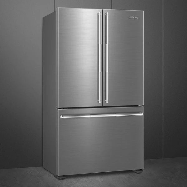 Smeg - 36" French Door Fridge with Auto Ice & Internal Water Preliminary - FD36UXIW