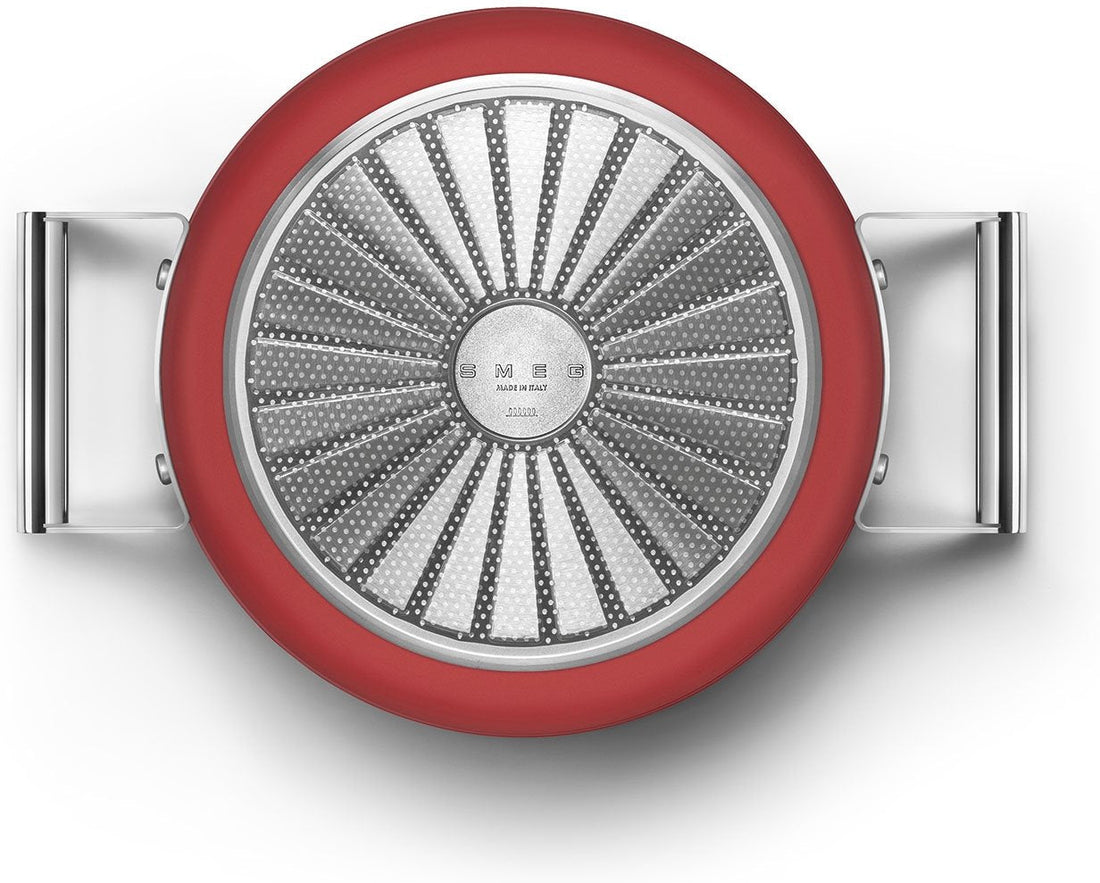 Smeg - 4.6 L 50's Style Non-Stick Casserole Red - CKFC2411RDM