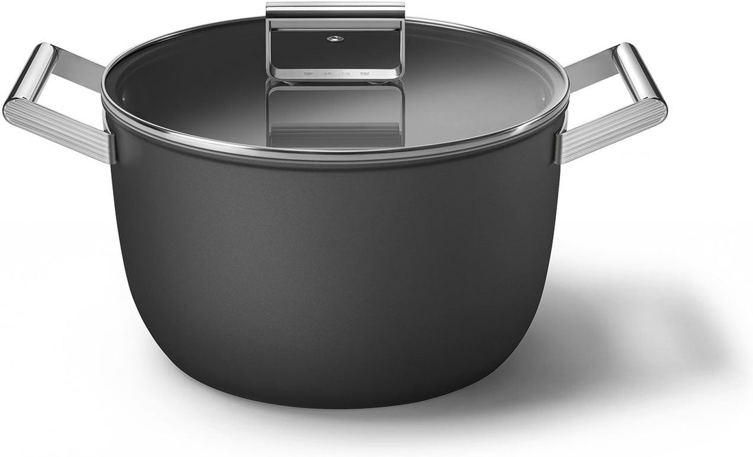 Smeg - 7.7 L 50's Style Non-Stick Casserole Black - CKFC2611BLM