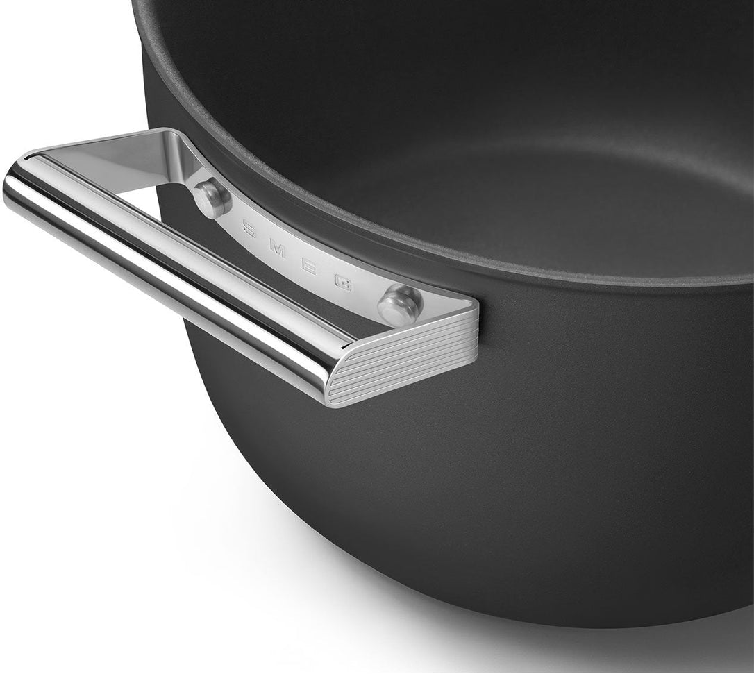 Smeg - 7.7 L 50's Style Non-Stick Casserole Black - CKFC2611BLM
