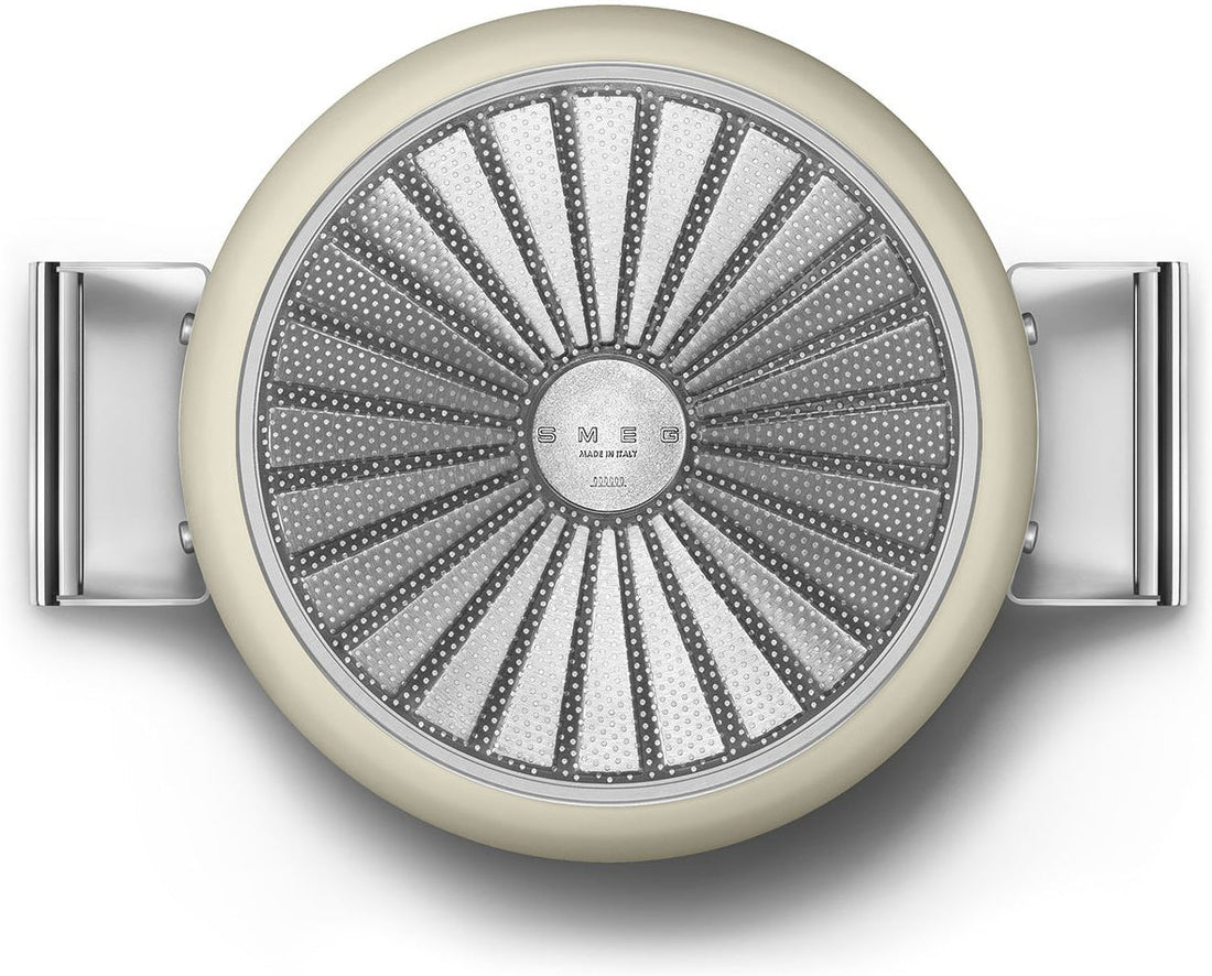 Smeg - 7.7 L 50's Style Non-Stick Casserole Cream - CKFC2611CRM