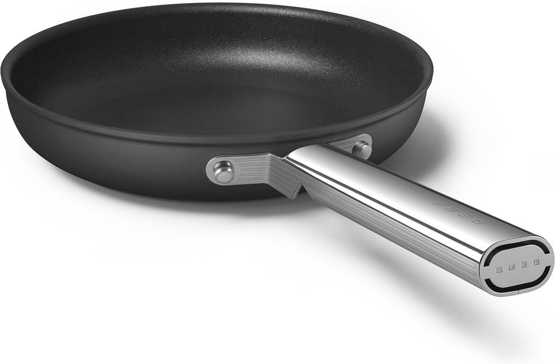 Smeg - 9.5" 50's Style Non-Stick Fry Pan Black - CKFF2401BLM