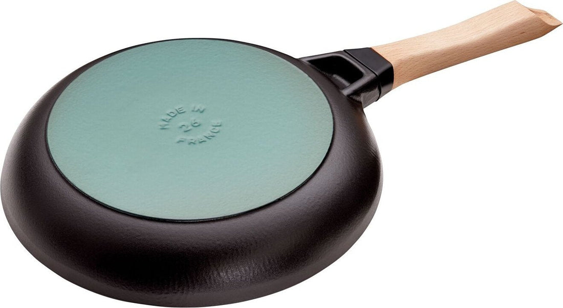 Staub - 10" Cast Iron Fry Pan with Wood Handle (26 cm) - 40511-952