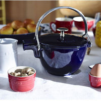Staub - 1.16 QT Cast Iron Tea Kettle Dark Blue 1.1L - 1004372