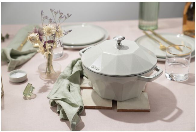 Staub - 3 QT Diamond Cast Iron Cocotte White Truffle 2.8L - 1020129