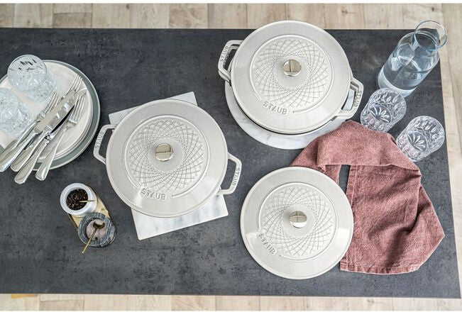 Staub - 4.25 QT Round Twister Cocotte White Truffle 4L - 1023541