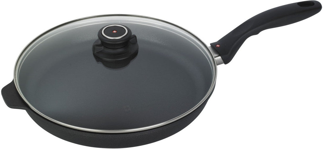 Swiss Diamond - 11" XD Non-Stick Fry Pan with Lid (28 cm) - XD6428C