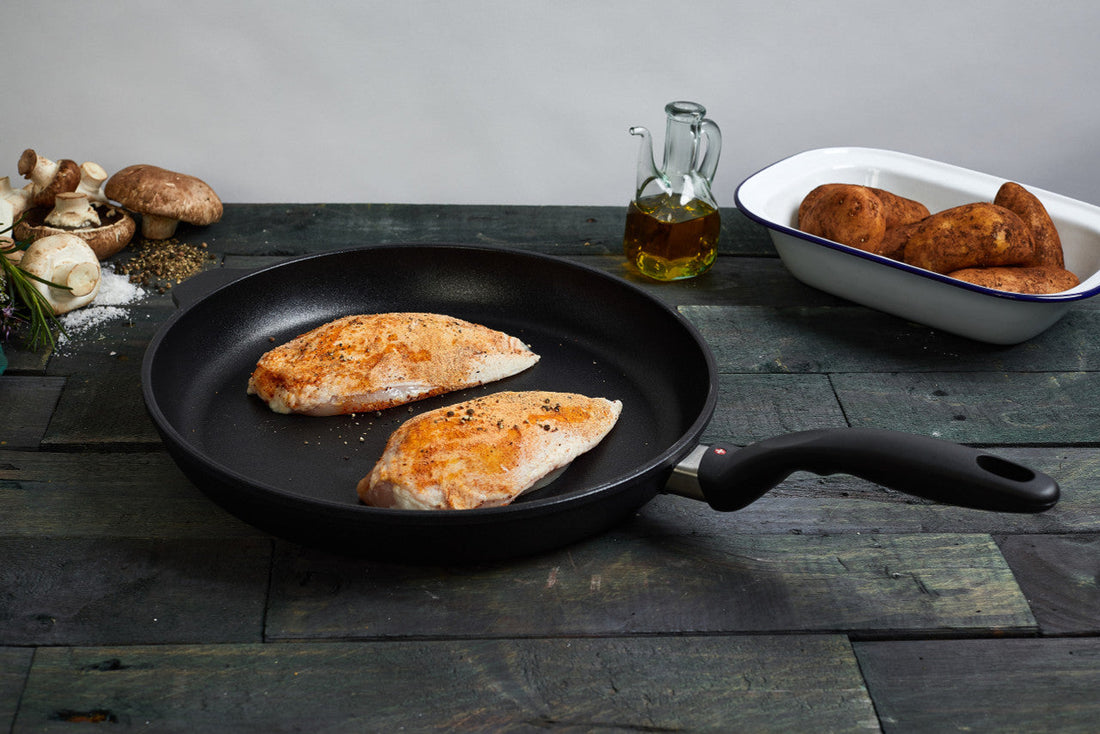 Swiss Diamond - 11" XD Non-Stick Fry Pan with Lid (28 cm) - XD6428C