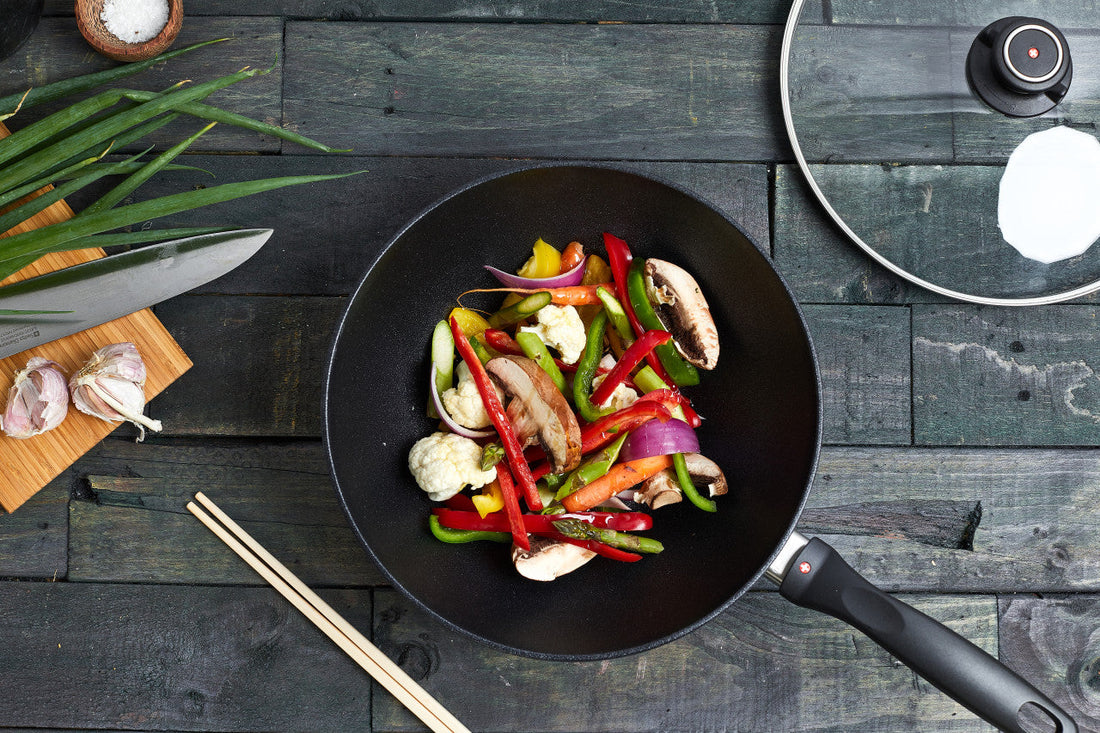 Swiss Diamond - 11" XD Non-Stick Induction Wok with Lid (28 cm) - XD61128iC