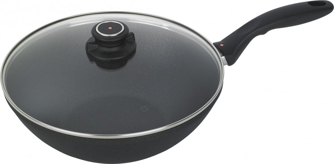 Swiss Diamond - 11" XD Non-Stick Induction Wok with Lid (28 cm) - XD61128iC