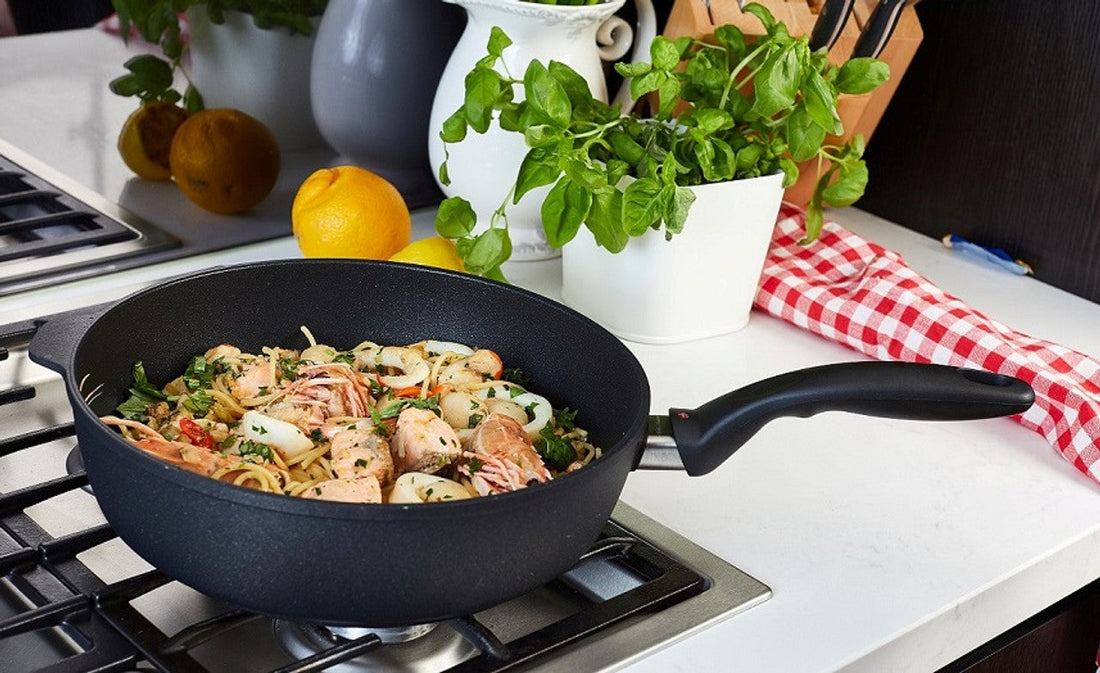 Swiss Diamond - 11" XD Non-Stick Sauté Pan with Lid (28 cm) - XD6728C