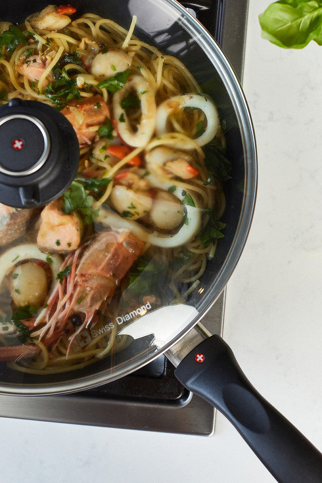 Swiss Diamond - 11" XD Non-Stick Sauté Pan with Lid (28 cm) - XD6728C